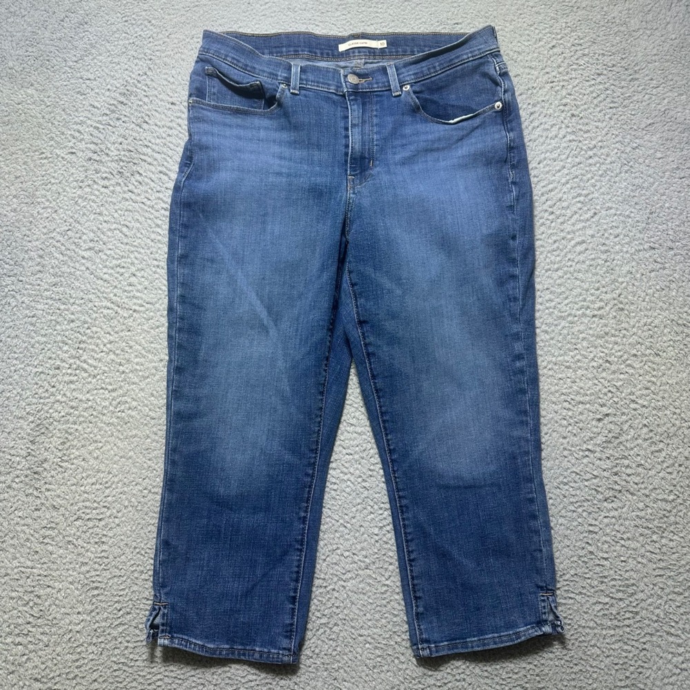 Levis Classic Capri Jeans Womens 10 Blue‎ Medium Wash Stretch Denim 52435-0007